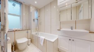 flat to rent in Mayfair