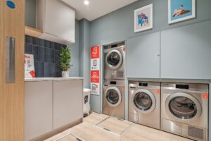 studio flat to rent on The Mall